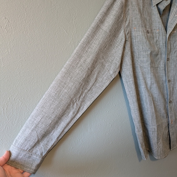Orvis Gray Textured Print Button Down Size M - Picture 4 of 7